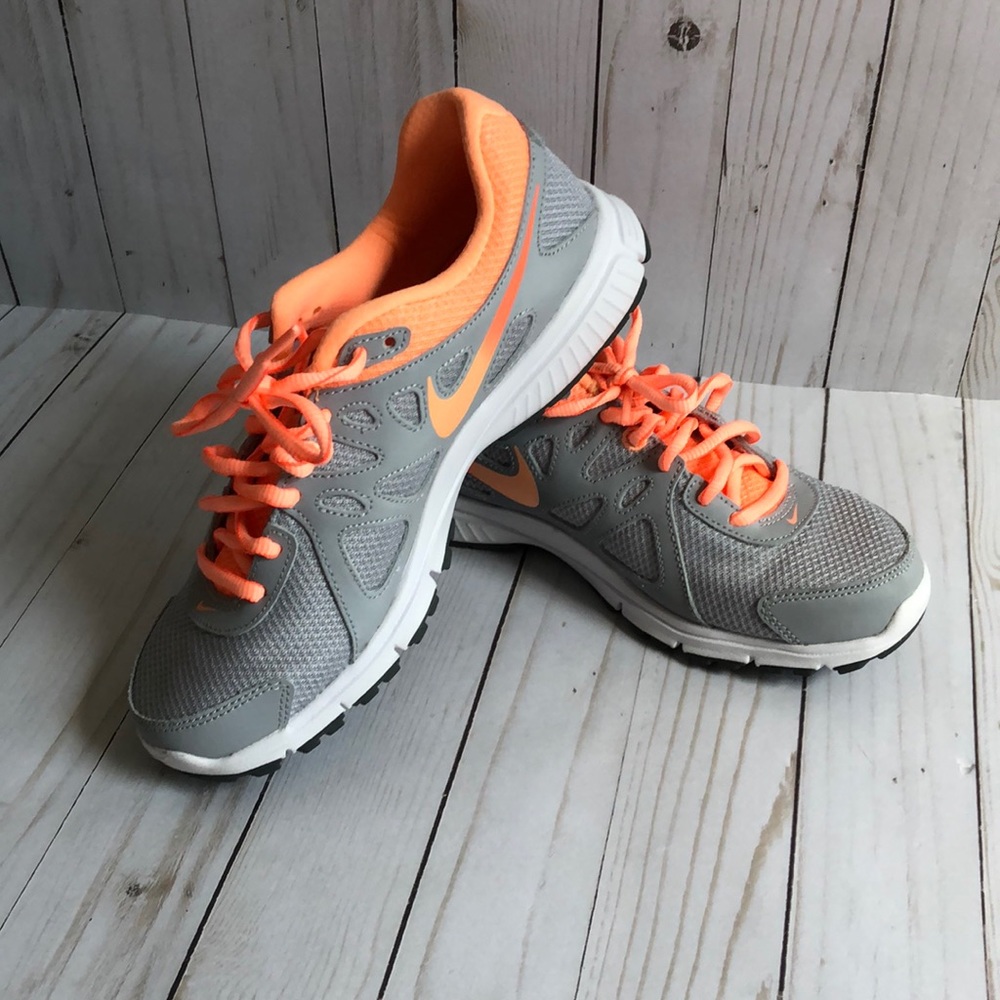Nike Shoes 7 NWOT